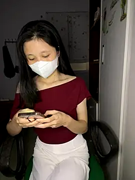 Snapshot of _Mon_23 chatting on 12-02-25, 04:24 Mon 23 online show from 12-02-25, 04:24