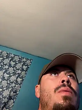 Snapshot of AlexR9700 chatting on 09-26-25, 03:49 AlexR9700 online show from 09-26-25, 03:49