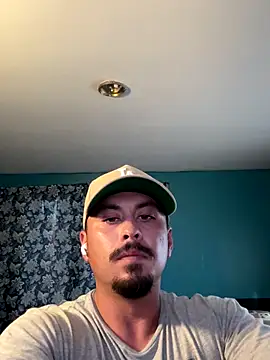 Snapshot of AlexR9700 chatting on 09-28-25, 11:32 AlexR9700 online show from 09-28-25, 11:32