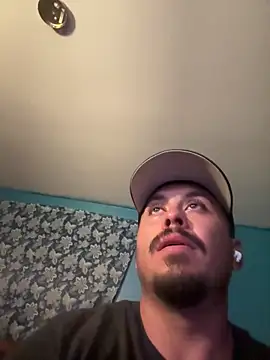 Snapshot of AlexR9700 chatting on 10-03-25, 05:15 AlexR9700 online show from 10-03-25, 05:15