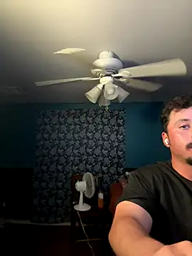 Snapshot of AlexR9700 chatting on 10-18-25, 06:16 AlexR9700 online show from 10-18-25, 06:16