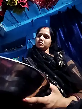 Jooli xx online show from 04-20-26, 03:37