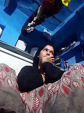 Jooli xx online show from 04-26-26, 04:59