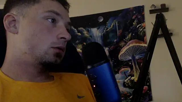 Snapshot of YoBlezz chatting on 09-14-25, 03:05 YoBlezz online show from 09-14-25, 03:05