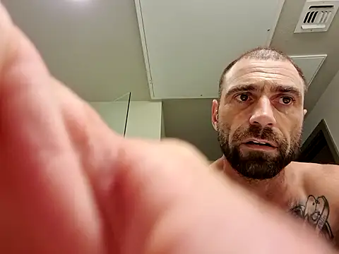 Snapshot of funren6996 chatting on 10-03-25, 06:43 funren6996 online show from 10-03-25, 06:43