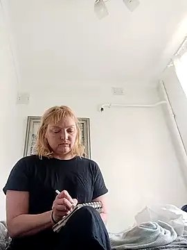 LiluLiluLilu online show from 09-15-25, 06:57