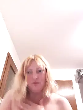 LiluLiluLilu online show from 10-12-25, 08:41