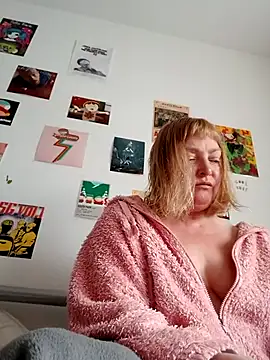 LiluLiluLilu online show from 03-21-26, 04:21