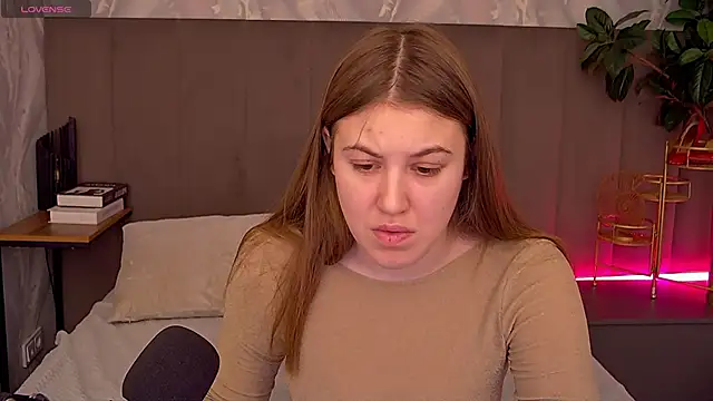 MelanieHenders online show from 12-04-25, 05:39