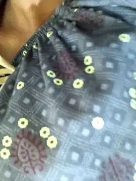 Snapshot of telugu_roja_099 chatting on 10-09-25, 03:15 telugu roja 099 online show from 10-09-25, 03:15