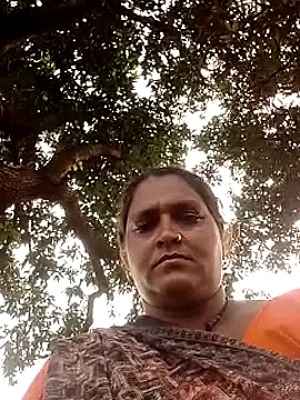 Snapshot of Ishwariya_Hatwal chatting on 10-24-25, 09:28 Ishwariya Hatwal online show from 10-24-25, 09:28