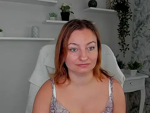 Snapshot of angelaSamt chatting on 09-09-25, 05:51 angelaSamt online show from 09-09-25, 05:51