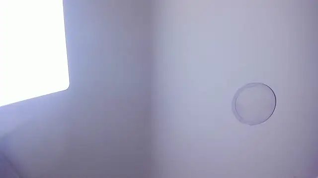 Snapshot of Rihanna_es chatting on 09-17-25, 03:52 Rihanna es online show from 09-17-25, 03:52