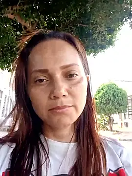 Snapshot of Amanda39 chatting on 05-06-26, 12:54 Amanda39 online show from 05-06-26, 12:54