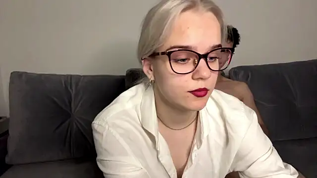 Snapshot of bawdycouplee chatting on 09-21-25, 03:24 bawdycouplee online show from 09-21-25, 03:24