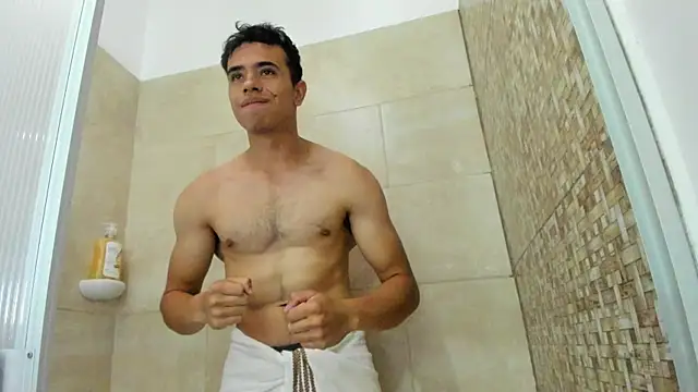 Snapshot of Muscle_Scott chatting on 09-21-25, 12:18 Muscle Scott online show from 09-21-25, 12:18