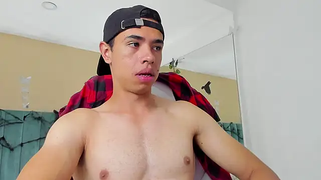 Snapshot of Muscle_Scott chatting on 10-11-25, 12:15 Muscle Scott online show from 10-11-25, 12:15