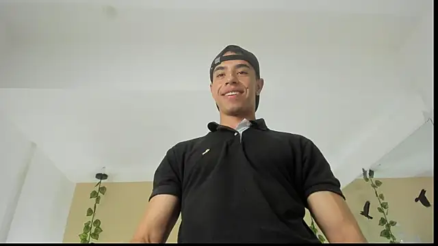 Snapshot of Muscle_Scott chatting on 10-27-25, 07:29 Muscle Scott online show from 10-27-25, 07:29