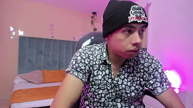 Snapshot of Muscle_Scott chatting on 12-03-25, 12:36 Muscle Scott online show from 12-03-25, 12:36