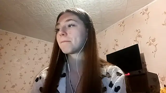 Sophiecuttie online show from 09-18-25, 01:35