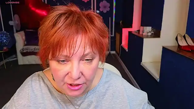 Kira Kenett online show from 04-22-26, 05:58