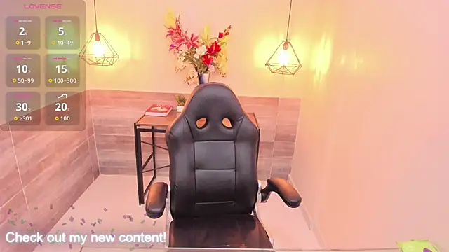 Snapshot of HatsaJones chatting on 11-25-25, 03:50 HatsaJones online show from 11-25-25, 03:50