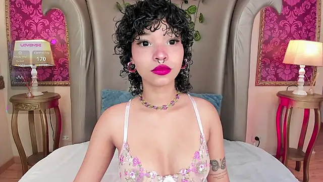 DaniCollinn  online show from 12-20-25, 12:56