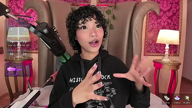 DaniCollinn  online show from 01-08-26, 01:13