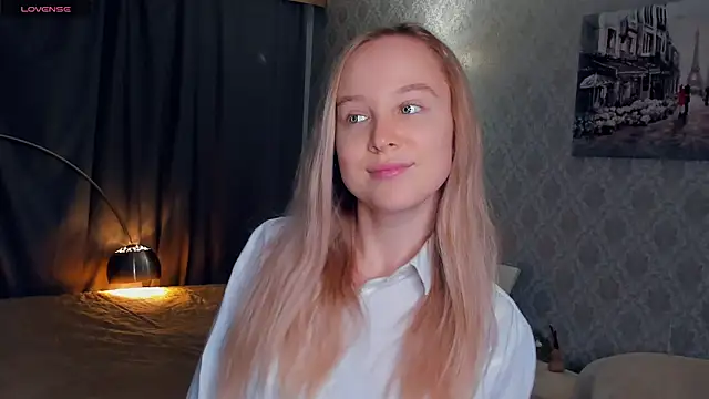 Snapshot of SoonMoor chatting on 11-04-25, 07:02 SoonMoor online show from 11-04-25, 07:02