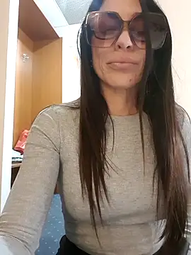 Snapshot of sexy7883 chatting on 11-25-25, 09:48 sexy7883 online show from 11-25-25, 09:48