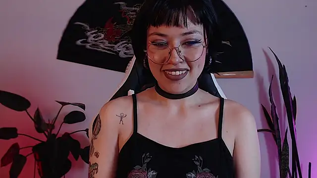 Ellyuwuw online show from 02-13-26, 11:45