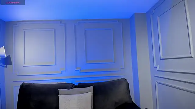 LucyWeiss  online show from 10-19-25, 06:30