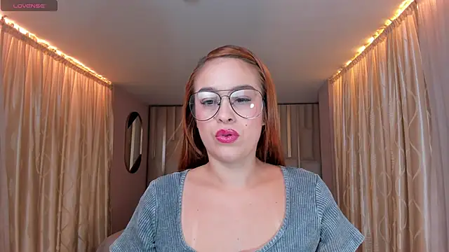 Snapshot of BrendaKoleman_ chatting on 10-24-25, 04:42 BrendaKoleman  online show from 10-24-25, 04:42