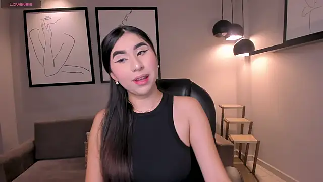 MayaMoretti  online show from 10-10-25, 03:49