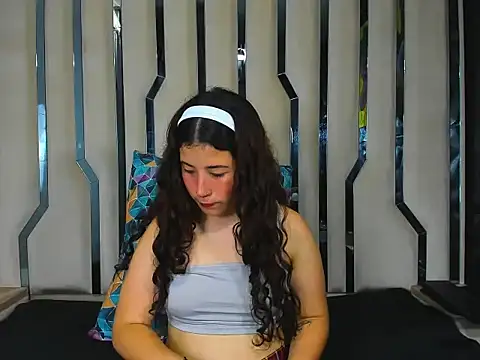 AuroraFishx69 online show from 09-30-25, 08:36