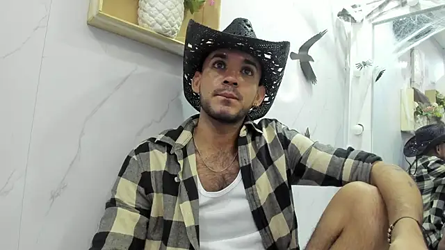 Snapshot of EthanGrey chatting on 10-22-25, 11:32 EthanGrey online show from 10-22-25, 11:32