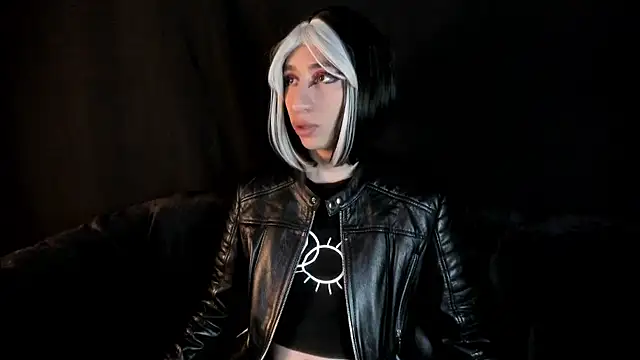Snapshot of Charlottee_slave chatting on 09-09-25, 02:33 Charlottee slave online show from 09-09-25, 02:33