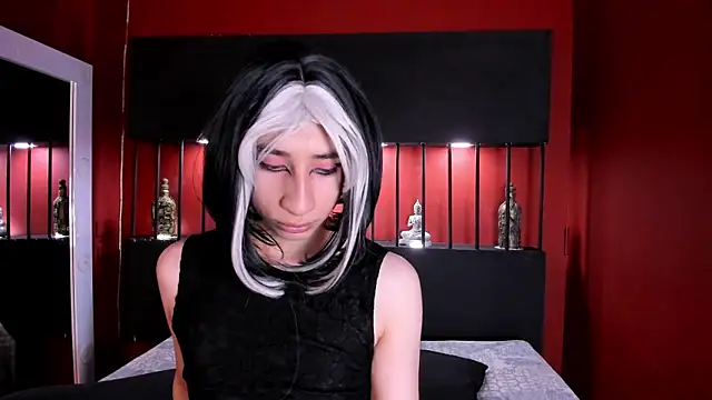 Snapshot of Charlottee_slave chatting on 09-20-25, 02:45 Charlottee slave online show from 09-20-25, 02:45