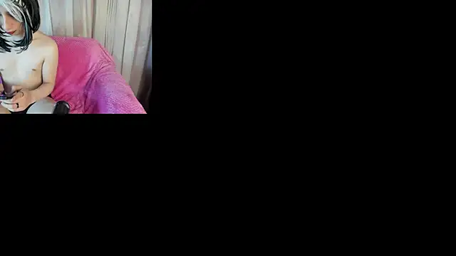 Snapshot of Charlottee_slave chatting on 10-15-25, 03:06 Charlottee slave online show from 10-15-25, 03:06