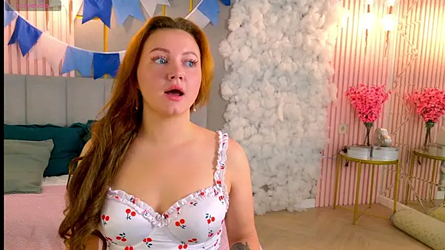 AnnySue  online show from 09-28-25, 05:35