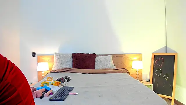 Parys Hot online show from 09-10-25, 04:01