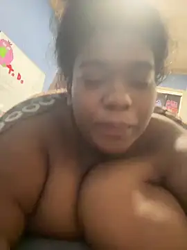 Snapshot of bunbun420247 chatting on 09-29-25, 04:12 bunbun420247 online show from 09-29-25, 04:12