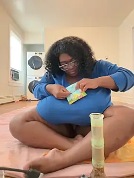 Snapshot of bunbun420247 chatting on 10-13-25, 02:39 bunbun420247 online show from 10-13-25, 02:39