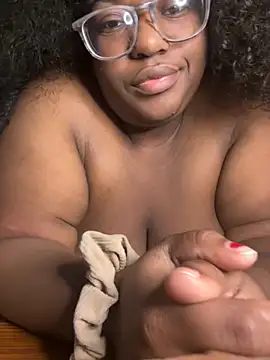 Snapshot of bunbun420247 chatting on 11-11-25, 12:32 bunbun420247 online show from 11-11-25, 12:32