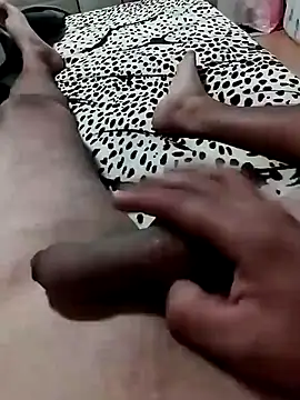 Snapshot of couplebest1 chatting on 09-28-25, 01:55 couplebest1 online show from 09-28-25, 01:55