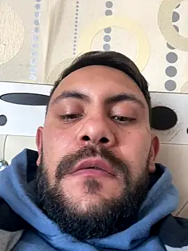 Snapshot of couplebest1 chatting on 12-15-25, 11:36 couplebest1 online show from 12-15-25, 11:36