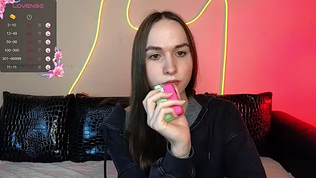 Snapshot of Angeel_Kate chatting on 09-10-25, 04:18 Angeel Kate online show from 09-10-25, 04:18