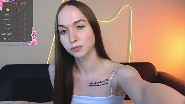 Snapshot of Angeel_Kate chatting on 09-12-25, 12:05 Angeel Kate online show from 09-12-25, 12:05