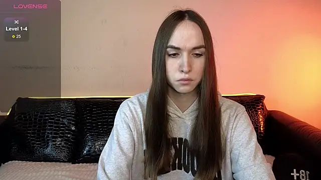 Snapshot of Angeel_Kate chatting on 09-26-25, 04:49 Angeel Kate online show from 09-26-25, 04:49