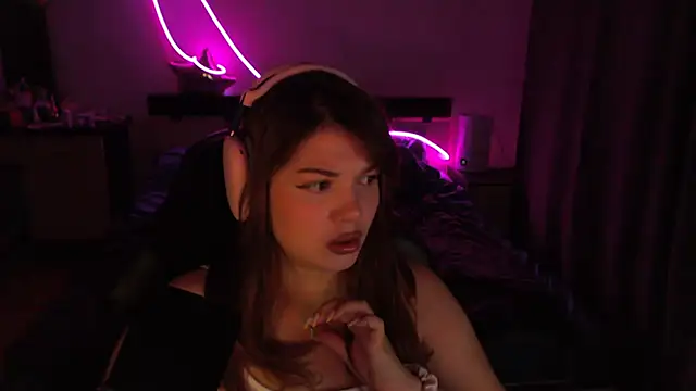 NutsGilmore online show from 10-19-25, 05:13